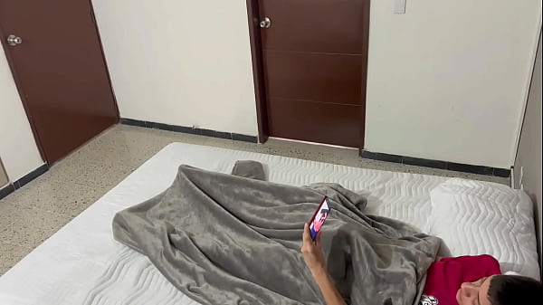 La Puta De Mi Hermanastra Me Sorprende Masturbandome Y Se Antoja Que La Folle Duro Y Me Venga En Ella. Xxx Sexy Brazzers